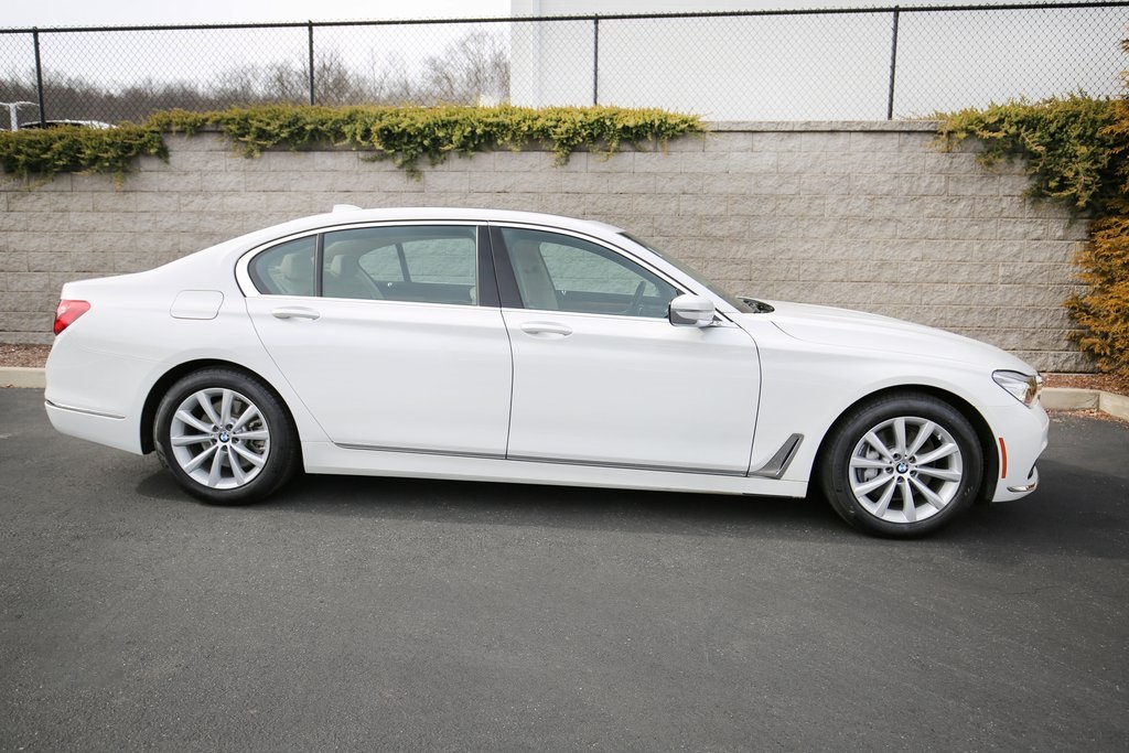 Бмв 740 li xdrive