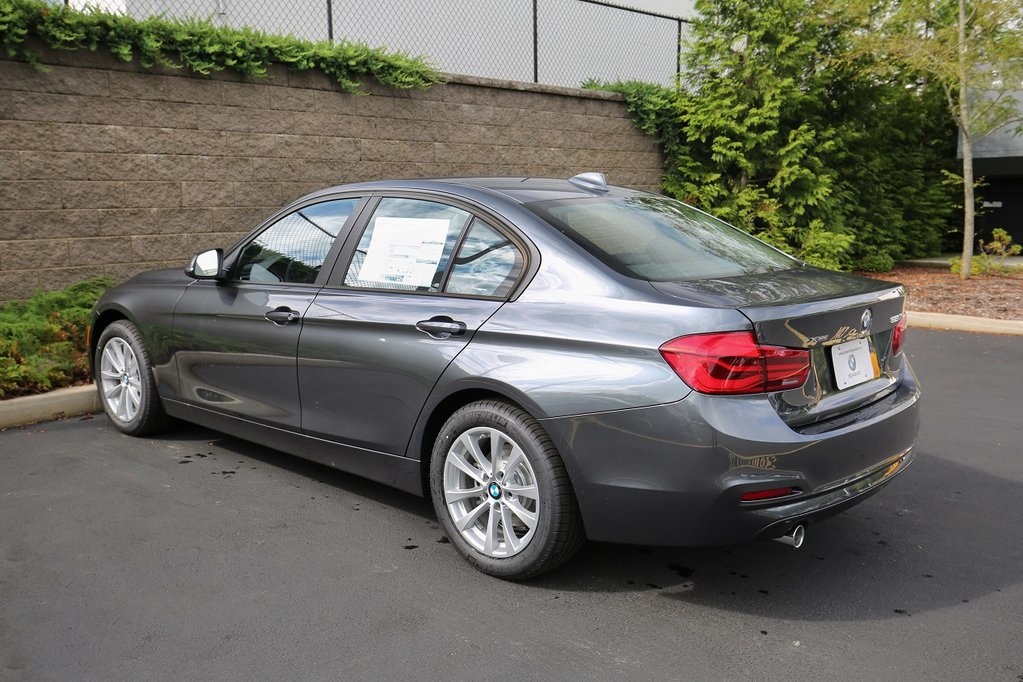 Pre-Owned 2018 BMW 320i xDrive 4dr Car in Ridgefield #BR7839L | BMW of